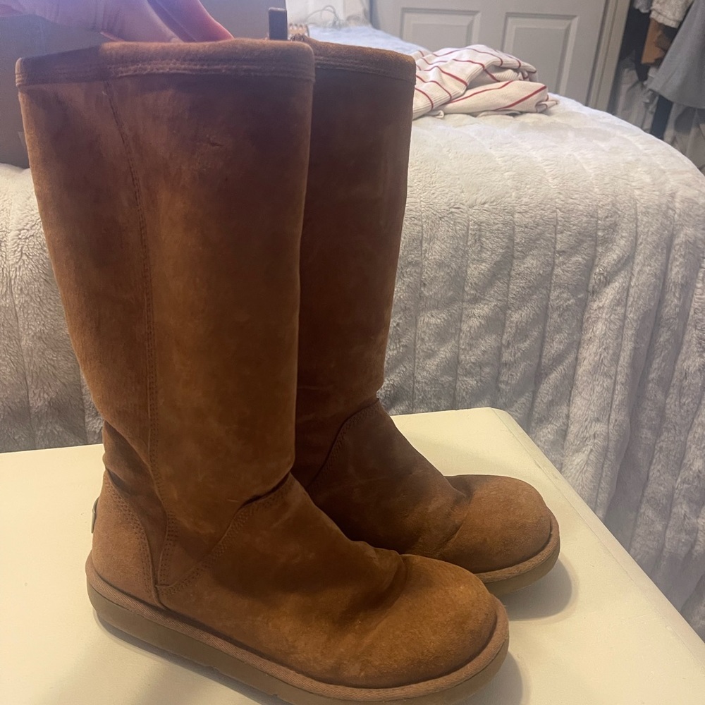 Zip Up Uggs